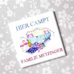 Magnet HIER CAMPT Familie + IHR WUNSCHNAME