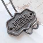 großer Wandhaken Haken BRITISH RAILWAYS aus Metall altsilbern