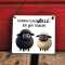 Dekoratives Schild „Komme was Wolle: Ich geh Häkeln!“ | Humorvolle Schaf Deko & Geschenkidee | Wolle Spruch als süße Schäfchen Deko