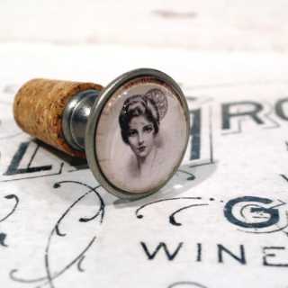 Vintage Flaschenverschluss Weinkorken VINTAGE LADY JEANETTE alt Zinn br&uuml;niert (altsilberner Look)