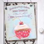 Cupcake Dekoschild CHERRY aus Holz im Shabby Chic 17 x 20...