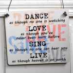 Dekoschild aus Holz DANCE LOVE SING LIVE 11 x 9,5 x 0,4 cm